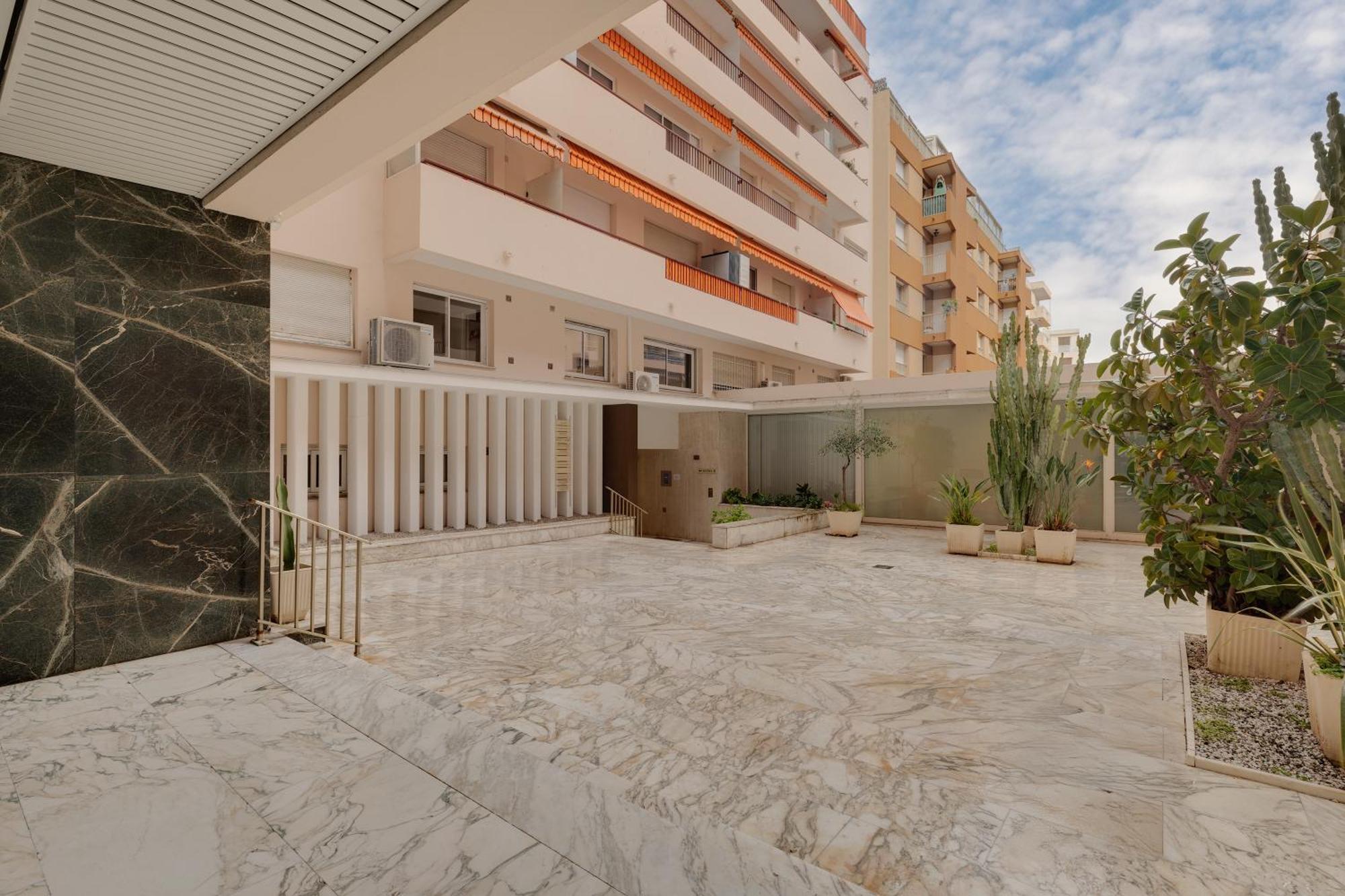 Newly Renovated Charming Downtown Apartment Antibes Exterior foto